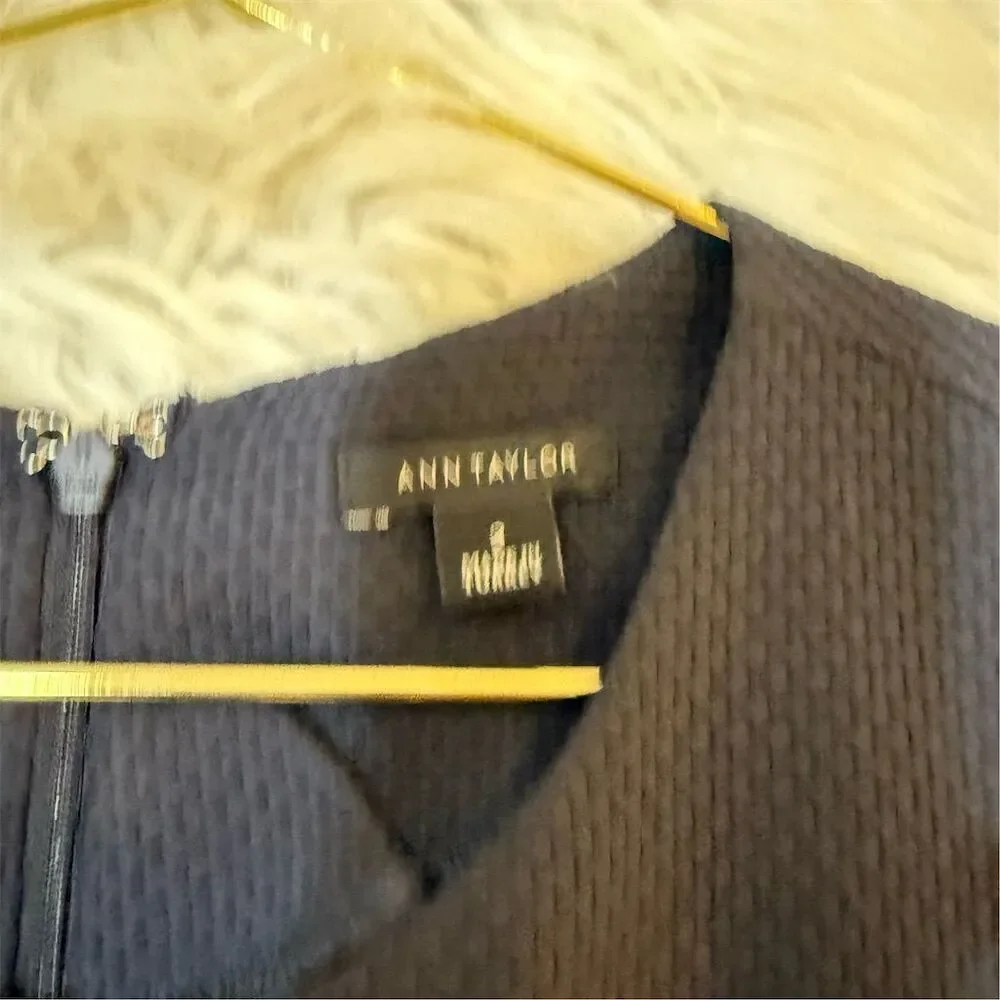 Ann Taylor Women's Size 2 Navy Blue Sheath Knee Length Dress